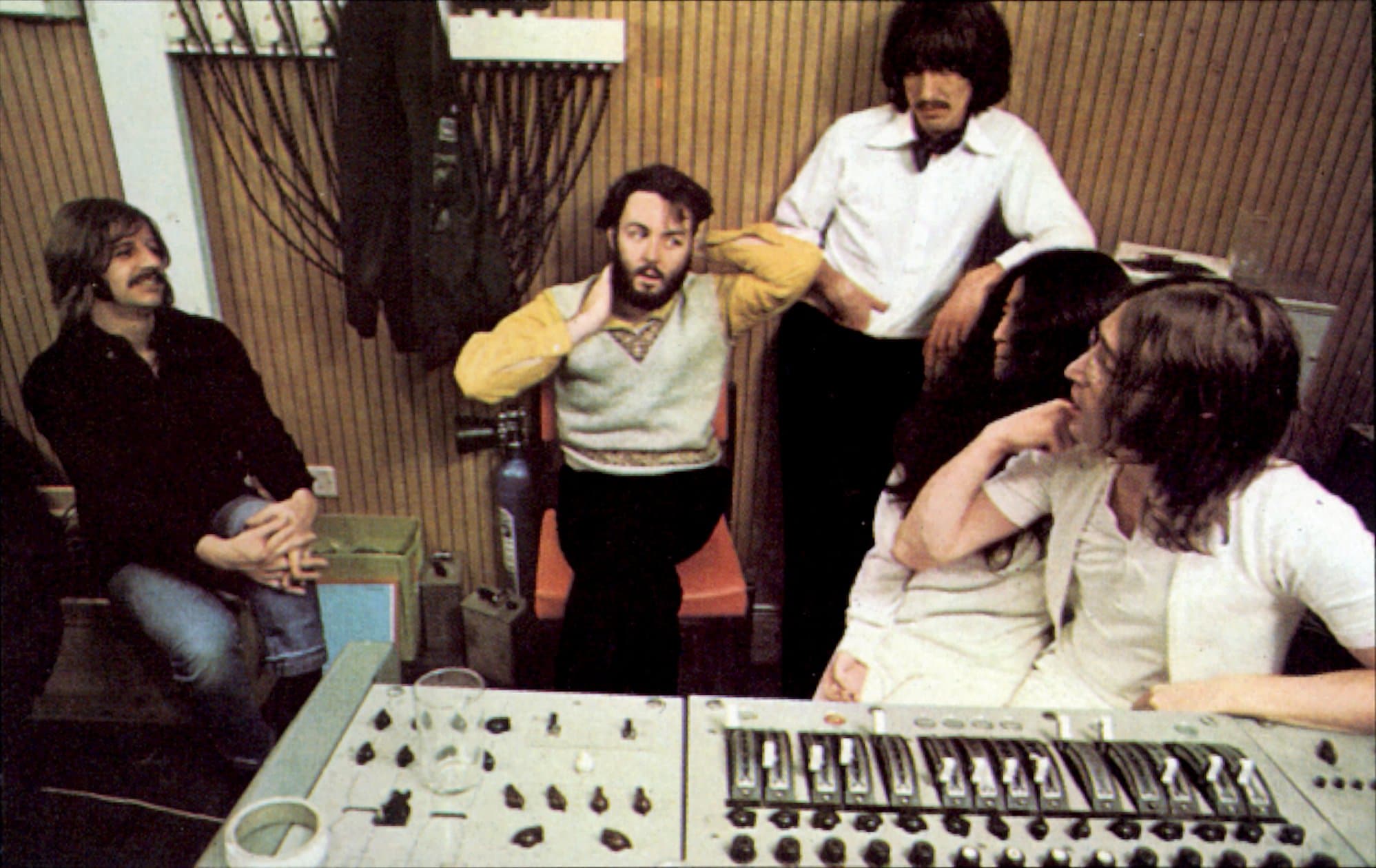 Peter Jackson to Direct New Beatles Documentary
