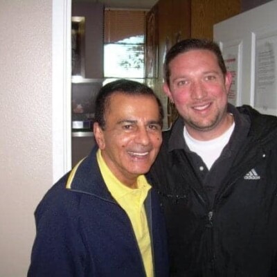I had the pleasure of meeting a true Radio icon, Casey Kasem, back in 2007. Such a nice and gracious man.